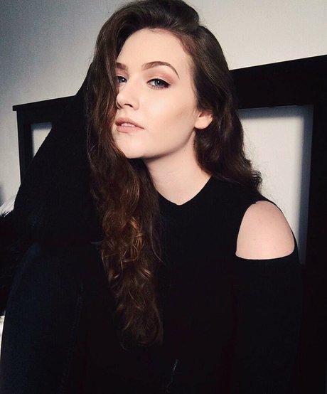 Caitlin Scott best star archive