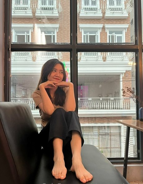 sisamouthmay arte modelo galerías