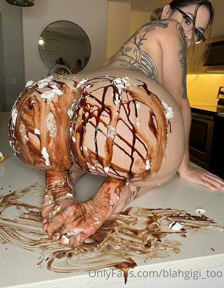 blahgigi too pornstar xxx pic
