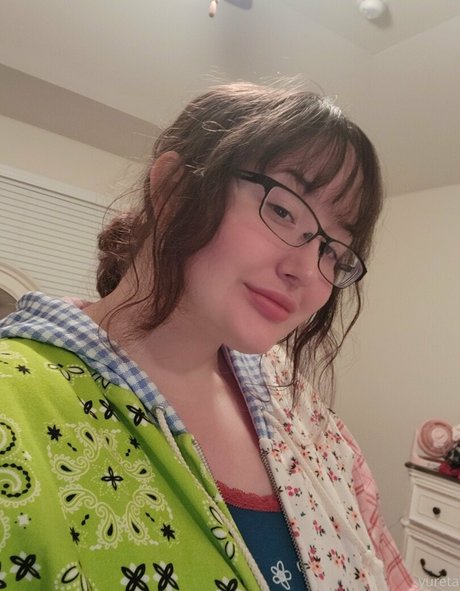 yureta2 star érotique galerie