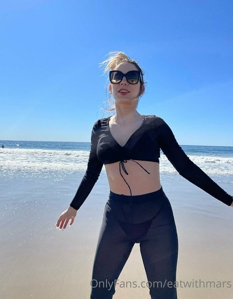 Eatwithmars modèle nu archive