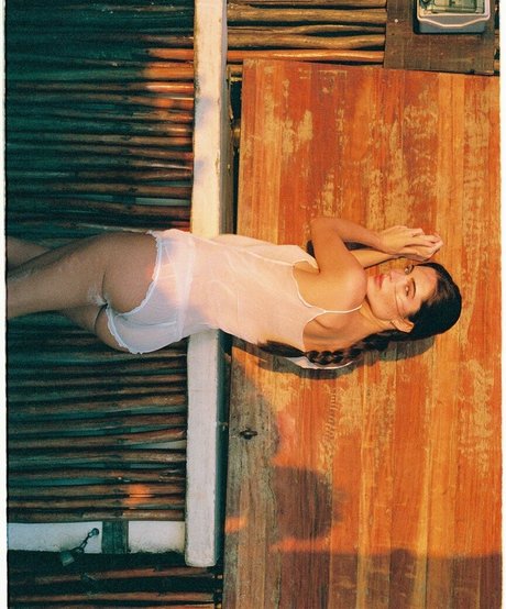 Renee Murden modelo desnudos archivo