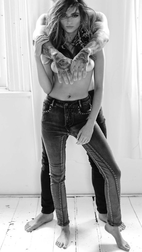 Renee Murden modelo hd imagen