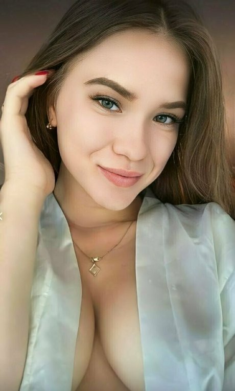 little ksyusha estrella porno de alta calidad foto