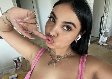 em1lina star érotique galeries