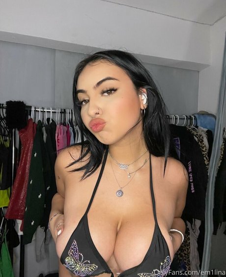 em1lina estrella porno erótica imagen