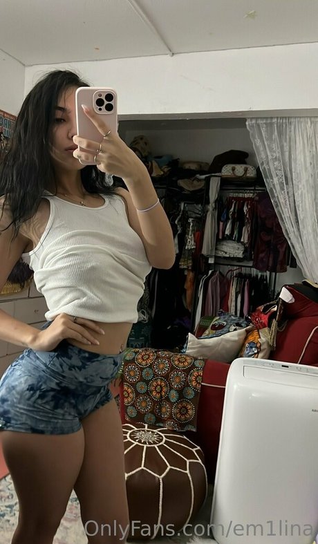 em1lina sexe star img