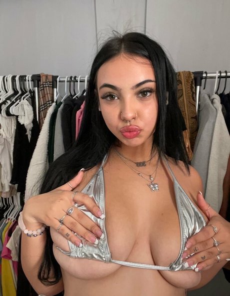 em1lina modèle joli image