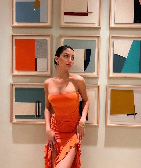 Tania Medina estrella sexy galerías