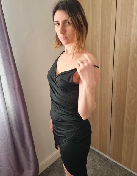 Trimalchio87 bonita modelo imagen