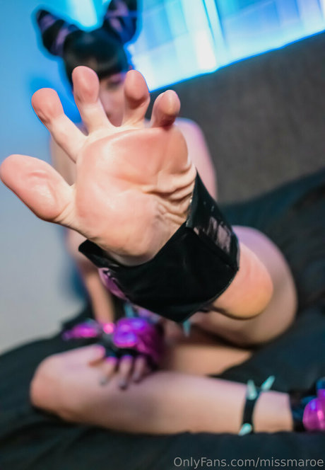 missmaroe actrice exclusive des photos