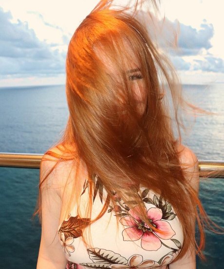 Burinski Twins modèle des photos