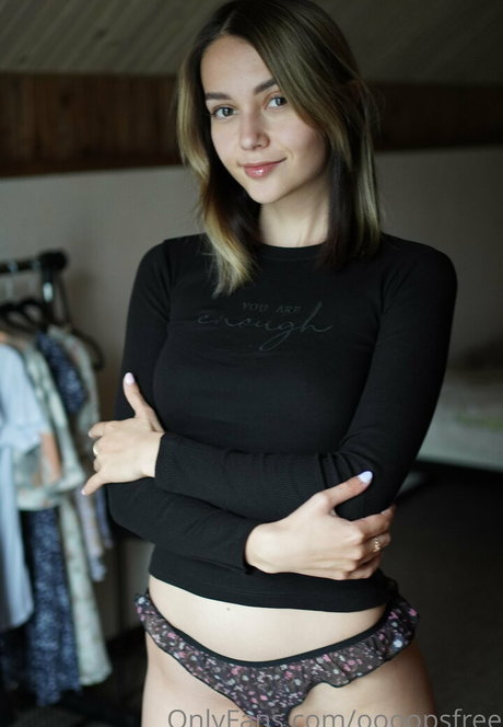 oooopsfree xxx estrella porno foto