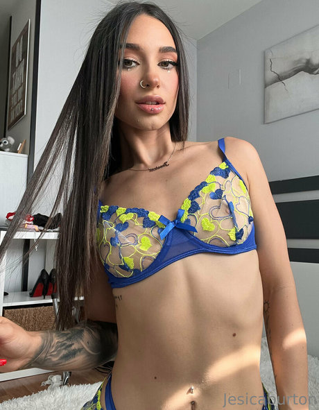 jesica burton estrella desnuda galerías