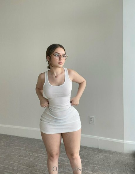 taylerhillss actrice libre photos