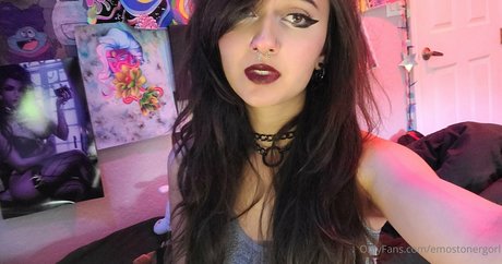 Emostonergorl modelo hermosa galería