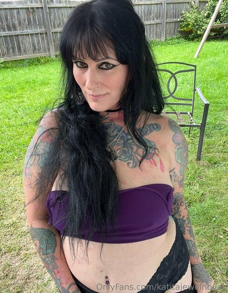 katitajewelnovak actriz exclusiva imagen