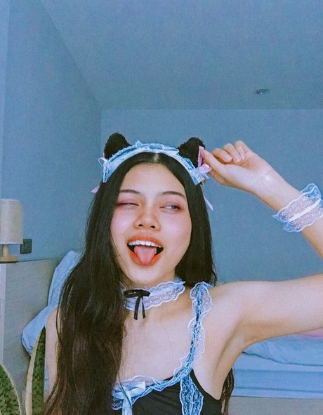 pizpizzzy modelo desnudo imagen