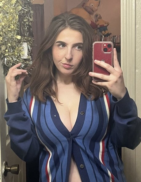 Megan Bitchell estrella atractiva imagen