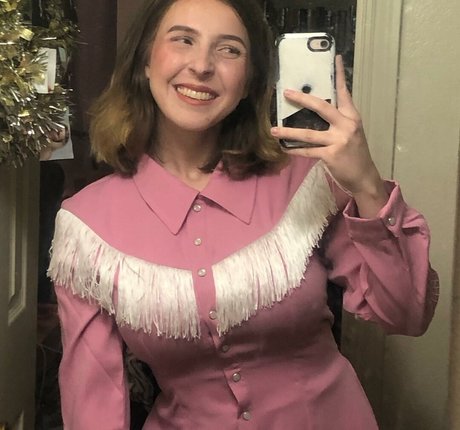 Megan Bitchell modèle nu des photos