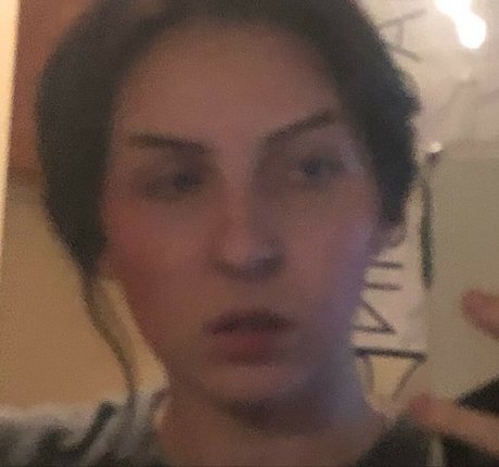 Megan Bitchell art modèle image