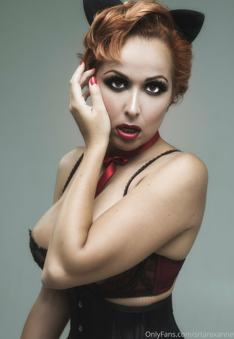 srtaroxanne modèle érotique galerie