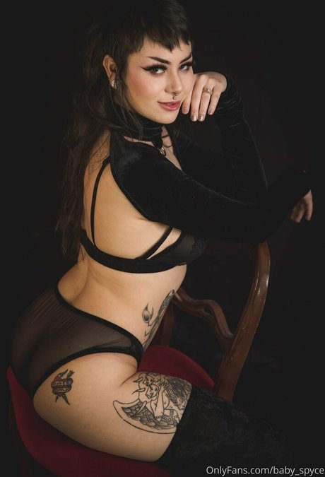 Synthia Valentine estrella hd imágenes