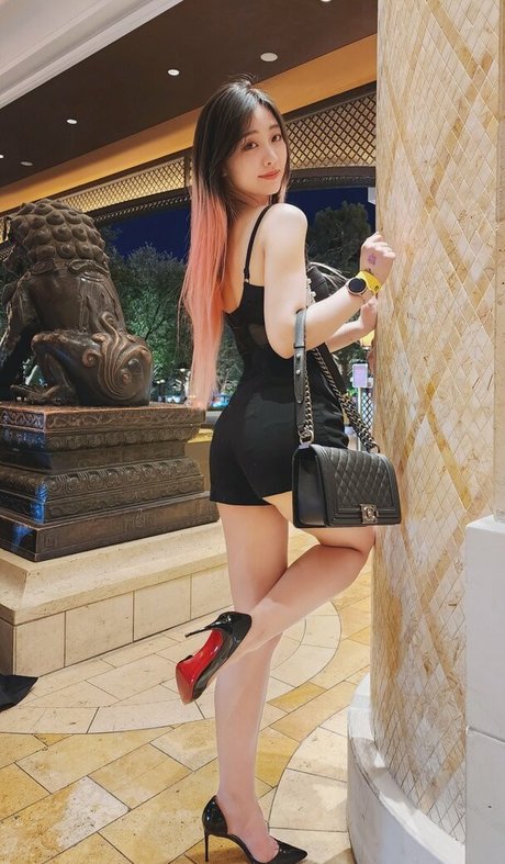 dear chuu actrice xxx galerie