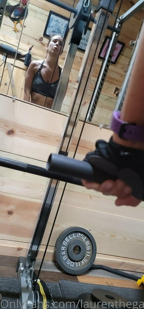 Lauren the GA Queen modelo desnuda galerías