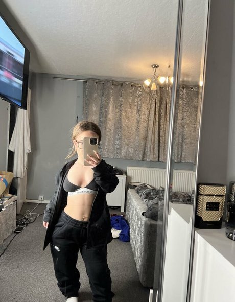 ellie cassidy model naked images