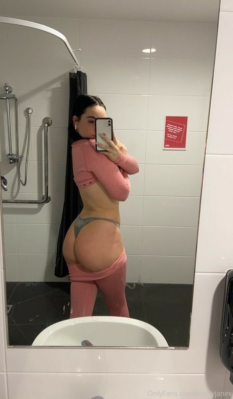 beautiful blonde onlyfans pornographic pictures