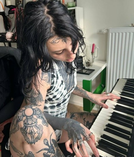 Draken lady sexe star images