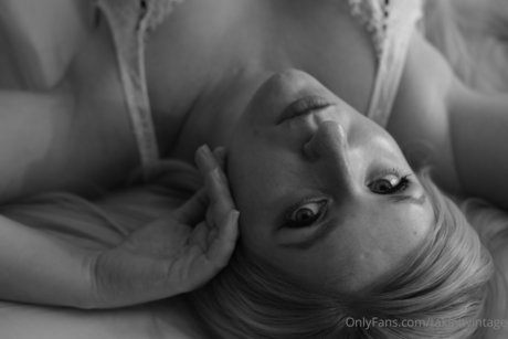 curvy blonde onlyfans beautiful naked pictures