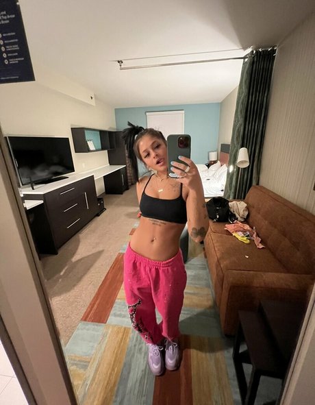 sheforkeeps actriz de desnudos imagen