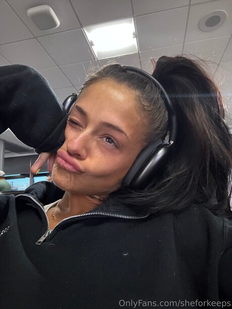 sheforkeeps modelo exclusivo galerías