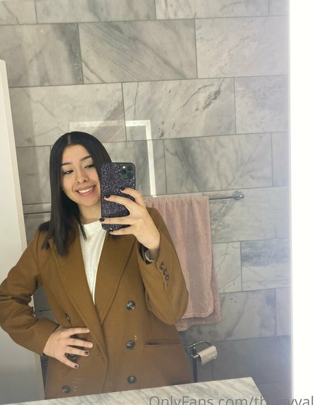 ThiccyVal bonita estrella porno foto