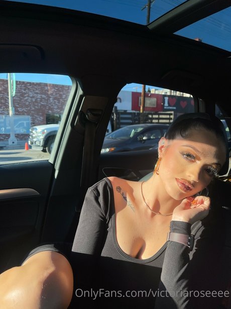 Woah Vicky star du porno nue img