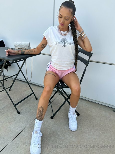 Woah Vicky actrice chaude photo