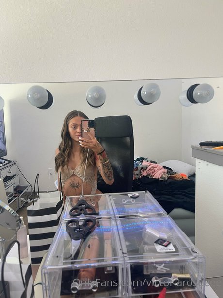 Woah Vicky modelo libre fotos