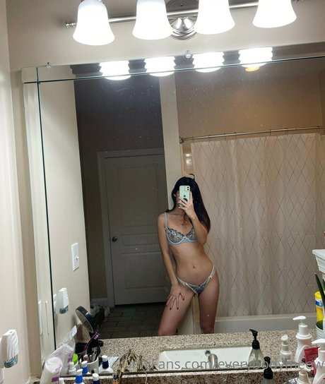 Lilsquirtz desnudos de estrellas archivo