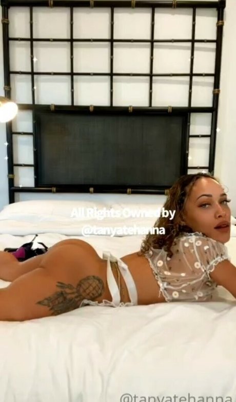 Tanya Tehanna modelo porno foto