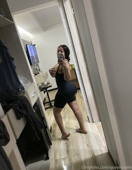 Lacey Duvalle Miniatura