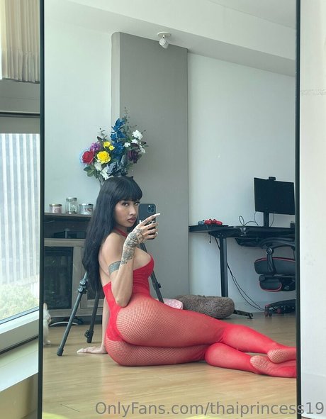 Kimmy Kums estrella porno atractiva galerías