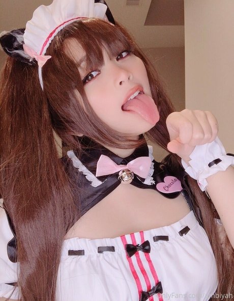 Ambiiyah estrella desnuda galerías