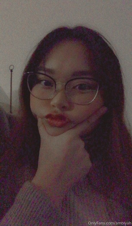 Ambiiyah estrella porno bonita imagen