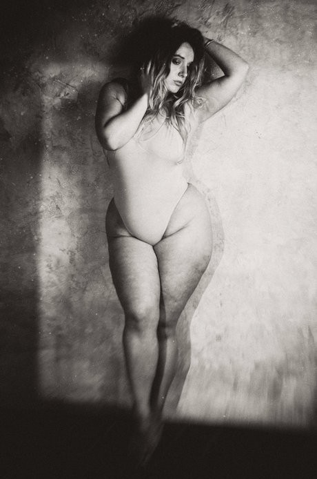 Summers VonHesse actriz de desnudos fotos