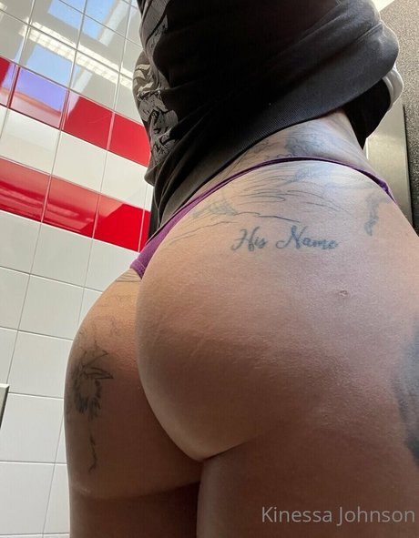 Kinessa Johnson étoile adulte galeries