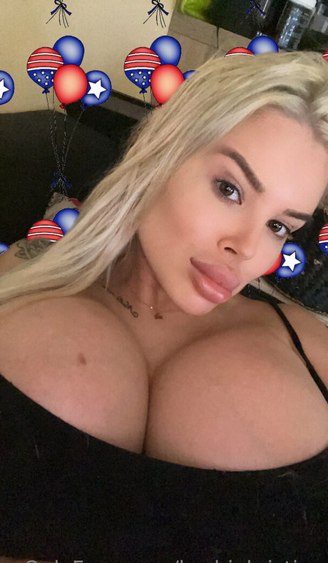 Barbiekristina estrella sexy fotos