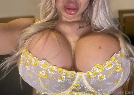 Barbiekristina modelo erótico imágenes