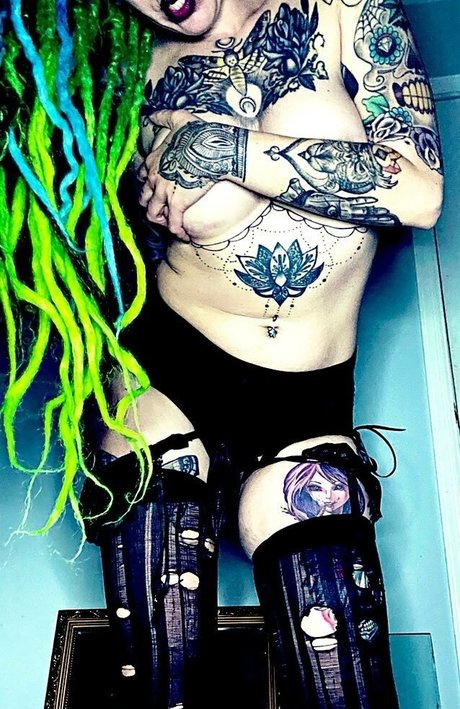 elfspitfree estrella porno desnuda foto